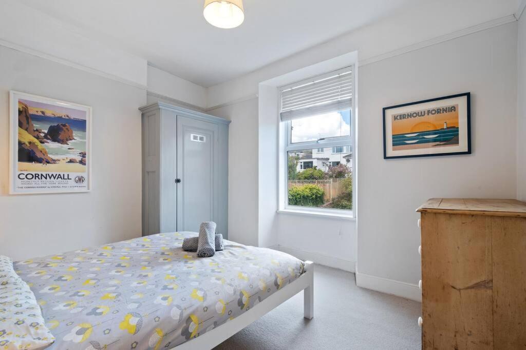 Pendennis - Bright Victorian Flat, Sea Views & Close To Beach Falmouth Exteriör bild